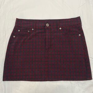 American Eagle size 10 high-rise mini skirt.
